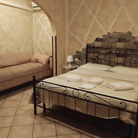 B&B Ar Colle 2 Valmontone Bagian luar foto