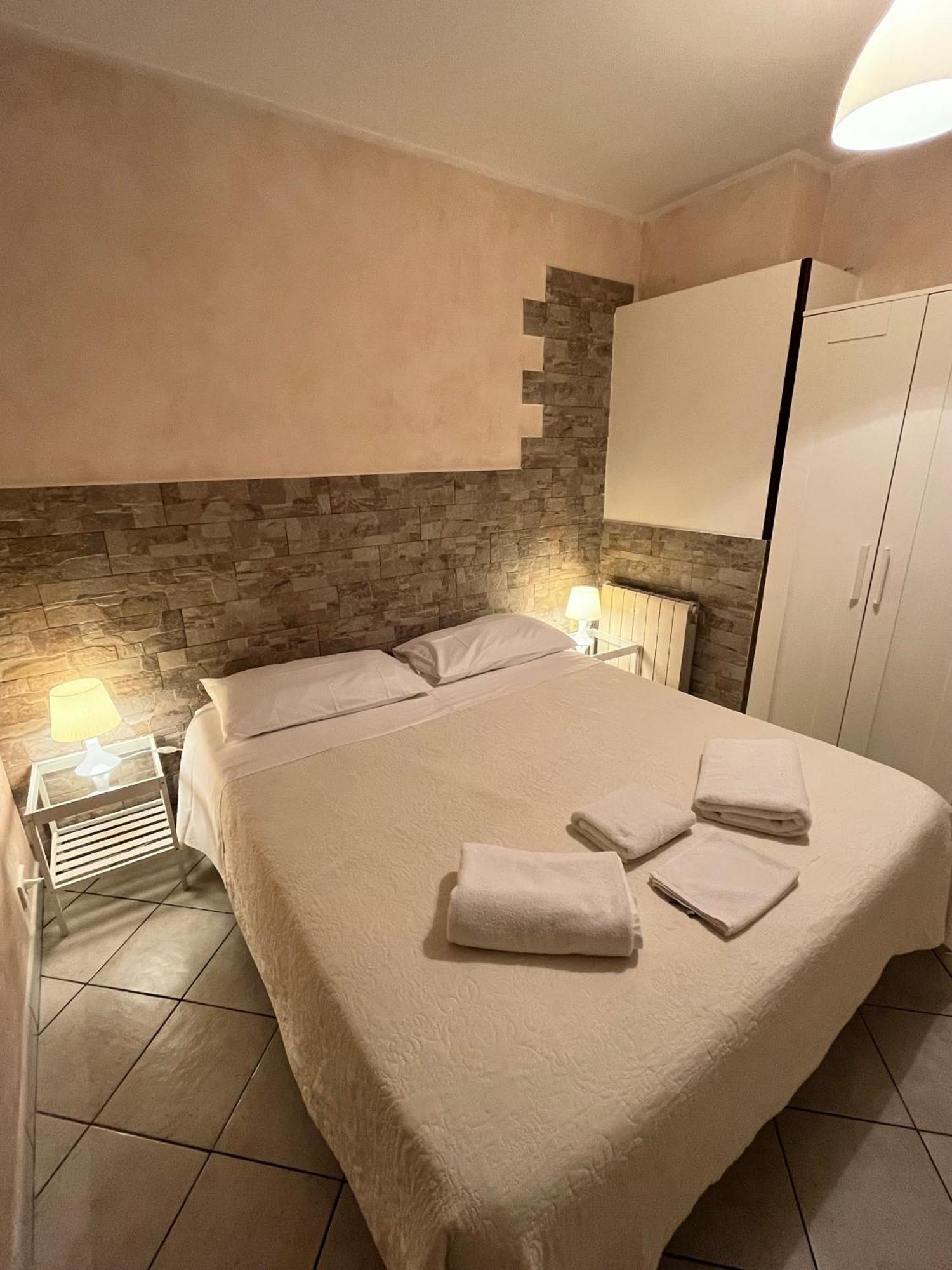B&B Ar Colle 2 Valmontone Bagian luar foto