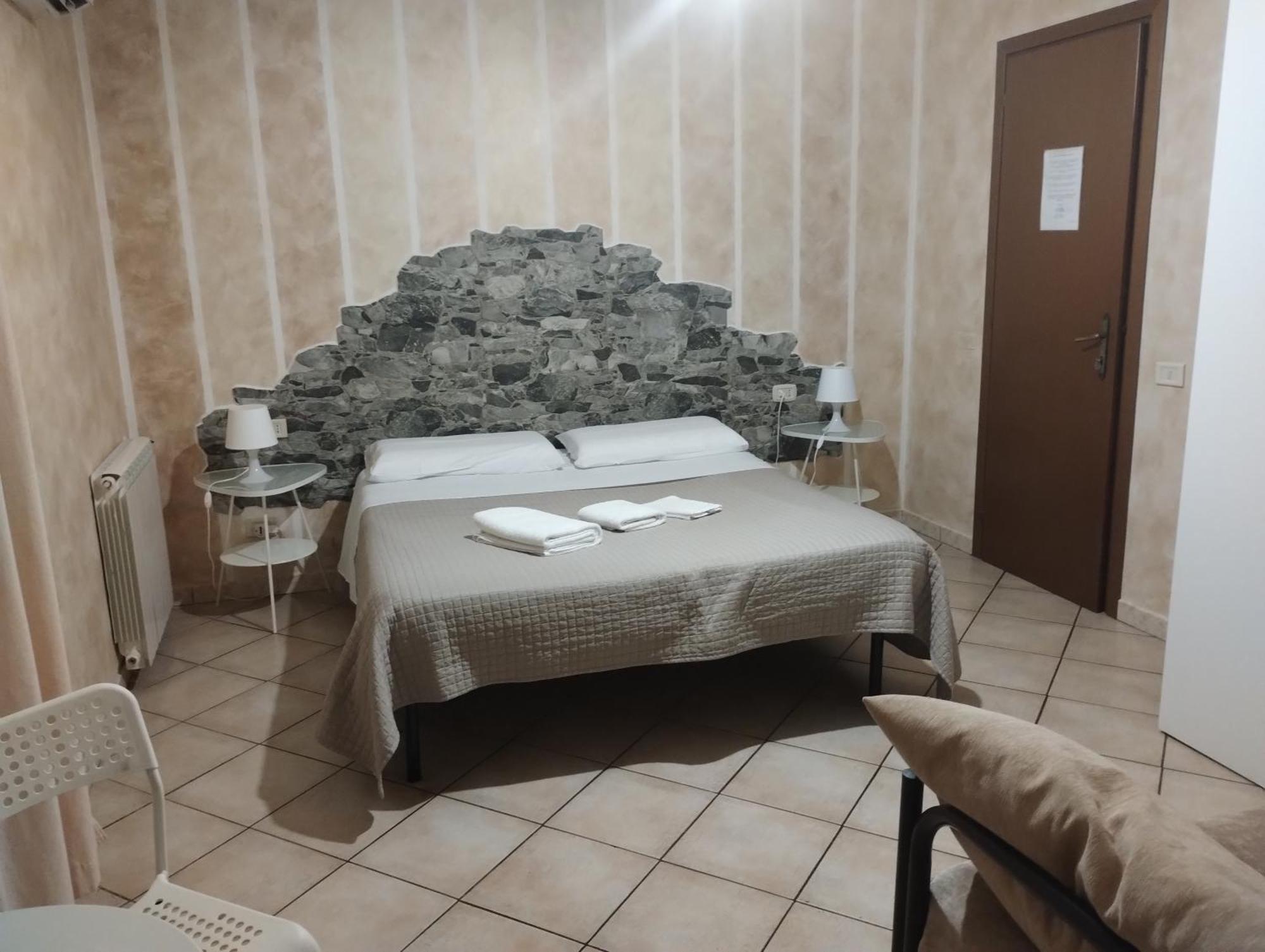 B&B Ar Colle 2 Valmontone Bagian luar foto