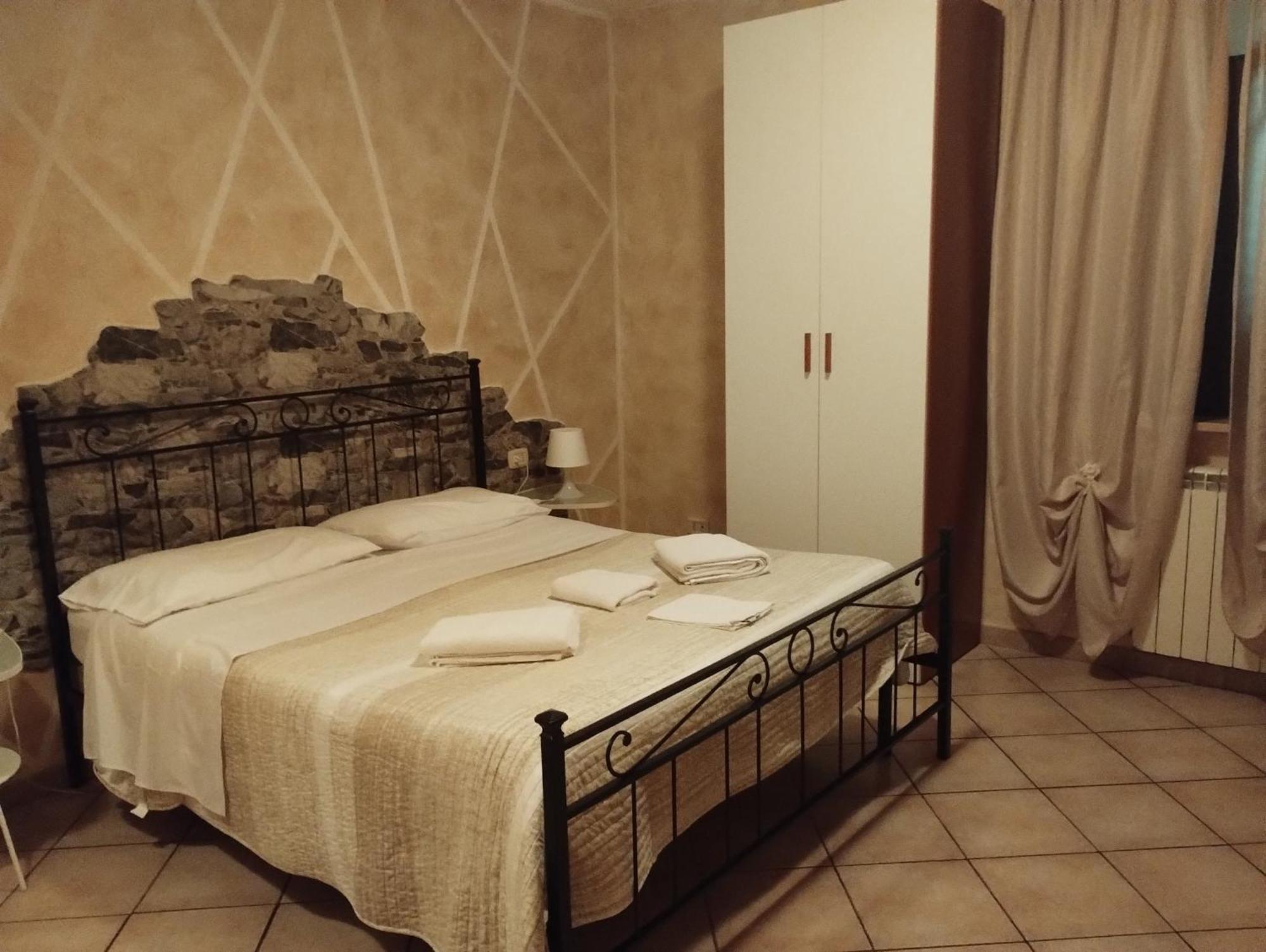 B&B Ar Colle 2 Valmontone Bagian luar foto